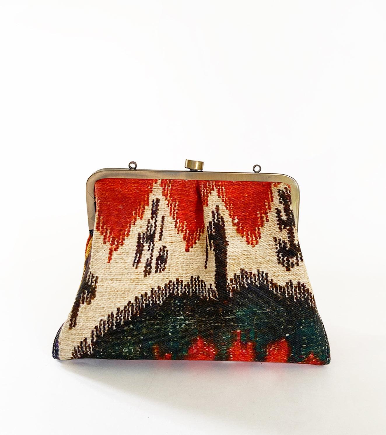 Lila clutch - Khara Kapas