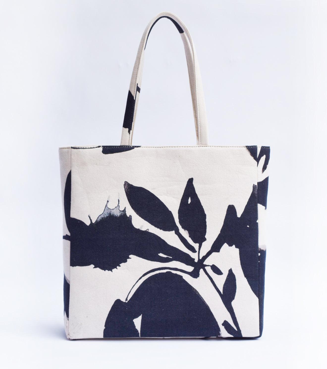 Black phoebe tote - Khara Kapas